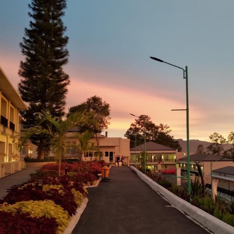 The Balcone Suites & Resort Bukittinggi Ngoại thất bức ảnh