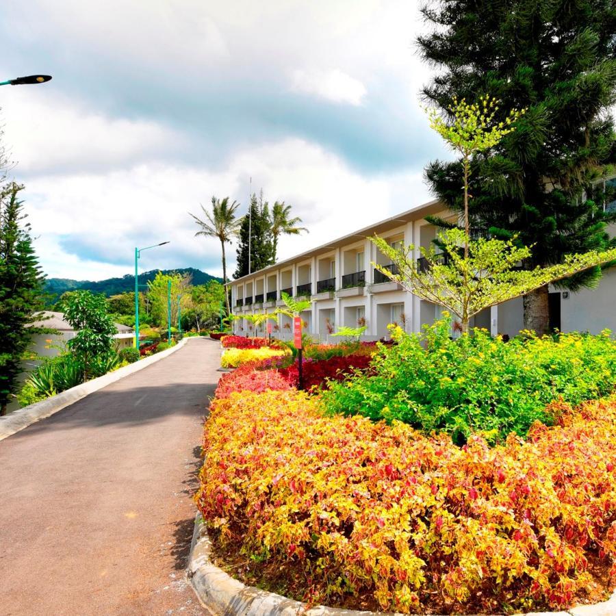 The Balcone Suites & Resort Bukittinggi Ngoại thất bức ảnh
