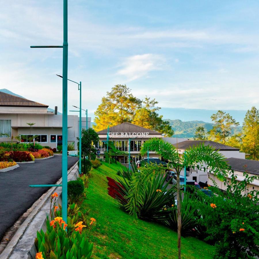 The Balcone Suites & Resort Bukittinggi Ngoại thất bức ảnh